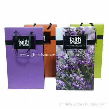 Cosmetic Gift Box Set, Made of 250g C1S, OEM Sample Ready in 3 Days